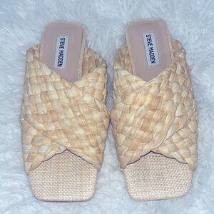Straw sandals